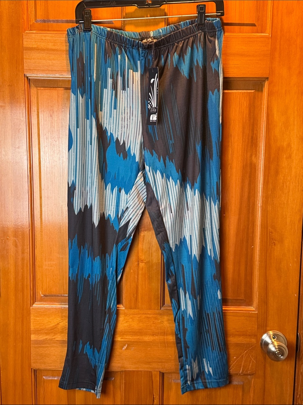 NWT Lily by Firmiana Blue Abstract Geometric Print Leggings Size 1X-2X